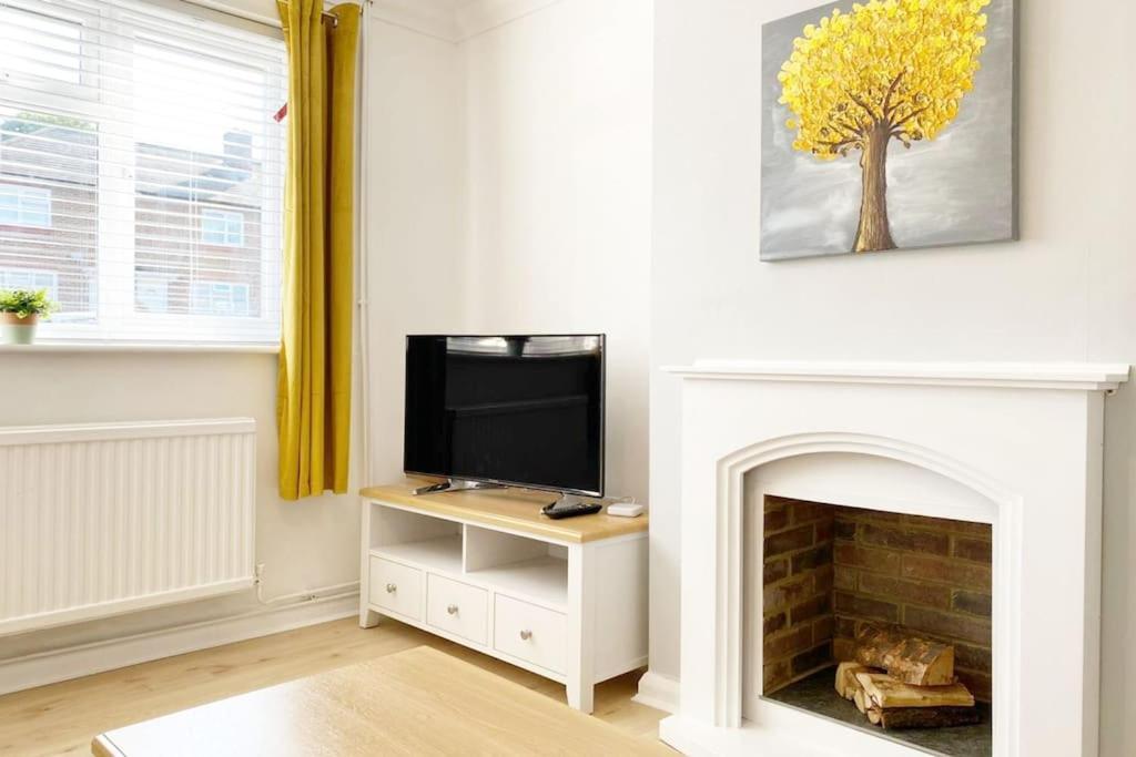 Holiday home Bristol House Free Parking & Airport & M1 & Contractor Luton (Bedfordshire)